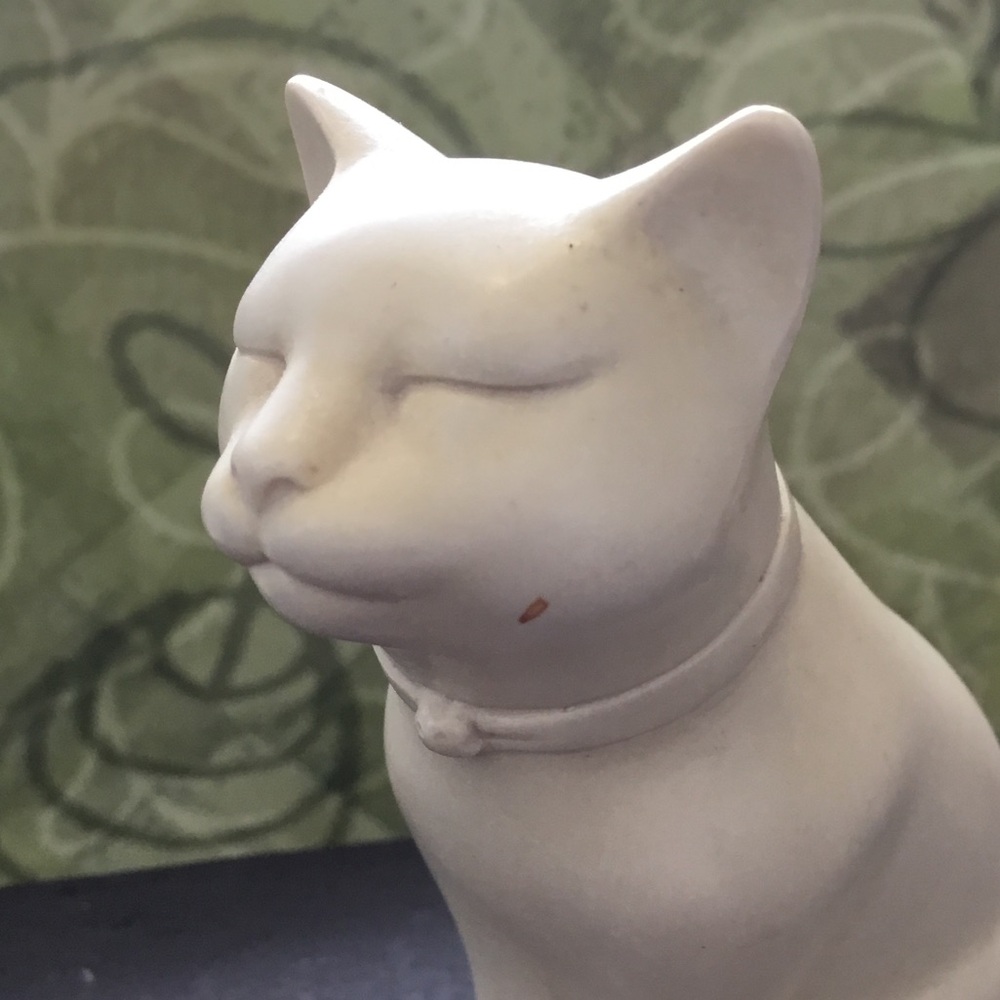 Vtg Sitting Cream Kitty Cat Stone Casting Figurine Eclipse Wales 4” Statue - Picture 7 of 8